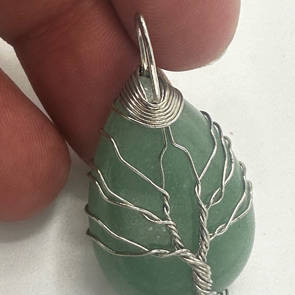 Green Aventurine Pendant w Wire Wrap Tree of Life - Picture 5 of 6